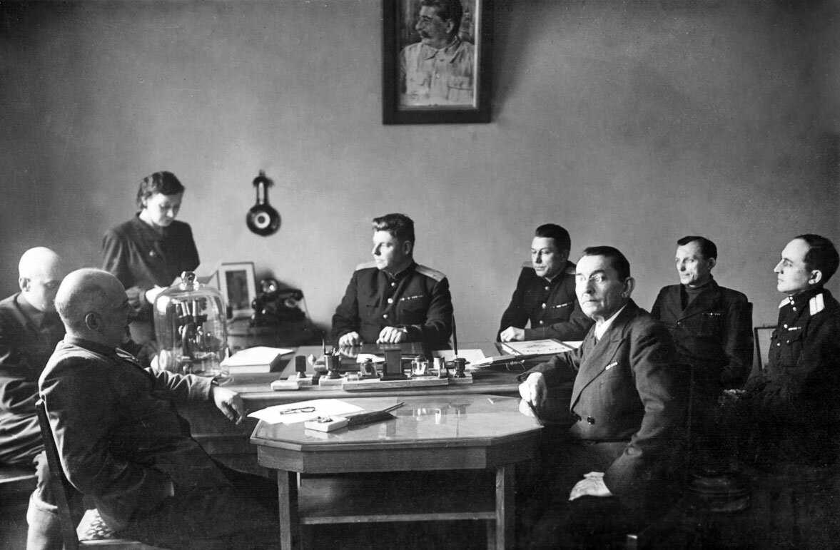 Заседание сотрудников НКВД