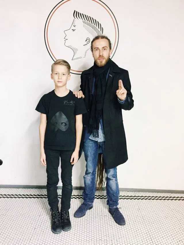 Отец и сын Фото из источника Яндекс Картинки