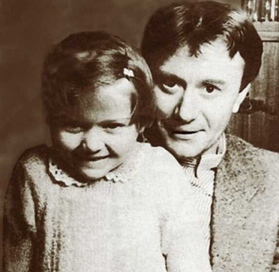 Отец с дочерью / Фото взято из свободного доступа
