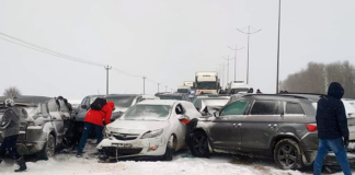 Как избежать ДТП на зимней дороге? Советы учителя физики, уцелевшего в аварии на 118 машин на трассе М4 под Тулой