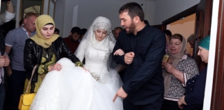 Как сейчас живет чеченская девушка, которую в 17 лет выдали замуж за 47-летнего начальника РОВД Чечни