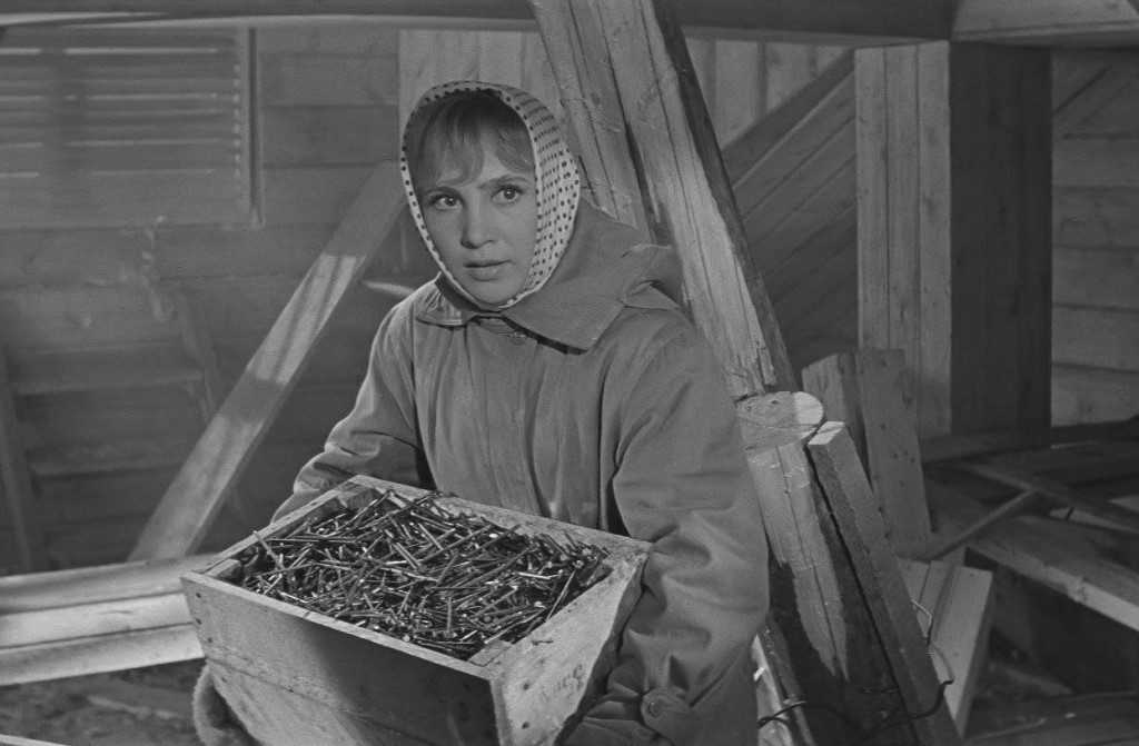 Кадр из фильма "Девчата", 1961 год. Режиссёр: Юрий Чулюкин.