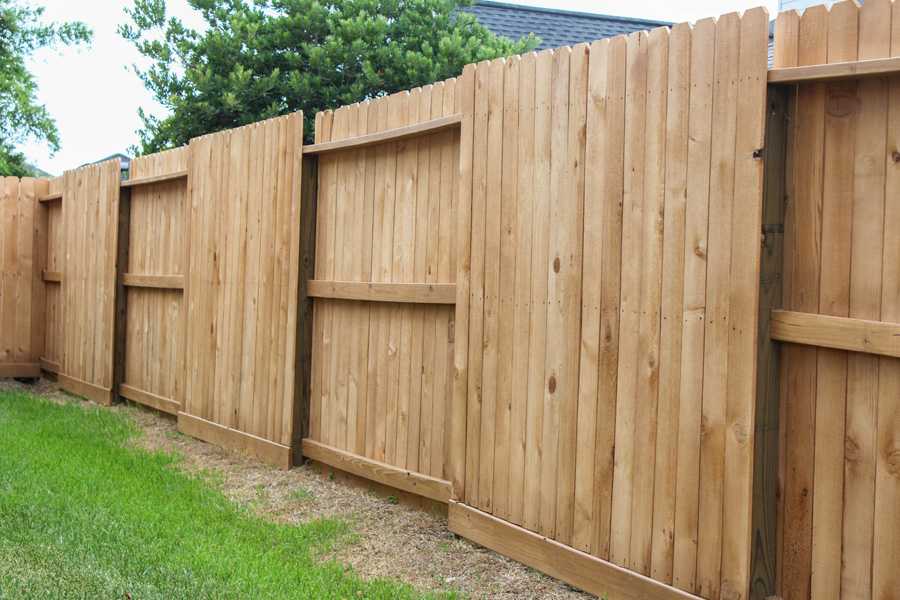 Чтобы не было ссор между соседями, в США придумали забор "Добрый сосед": показываю, как он устроен