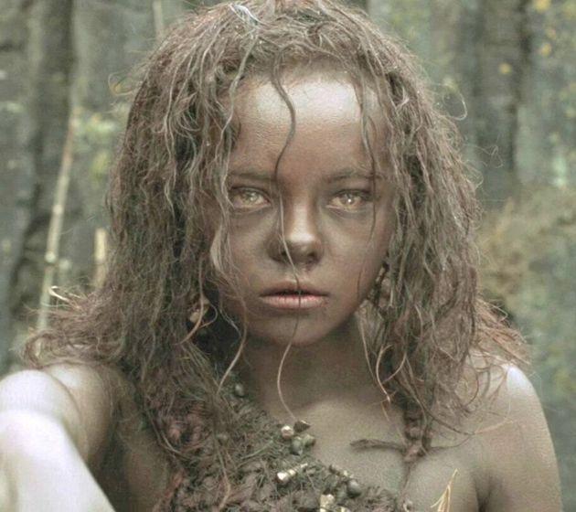 Девочка-Маугли, кадр из фильма