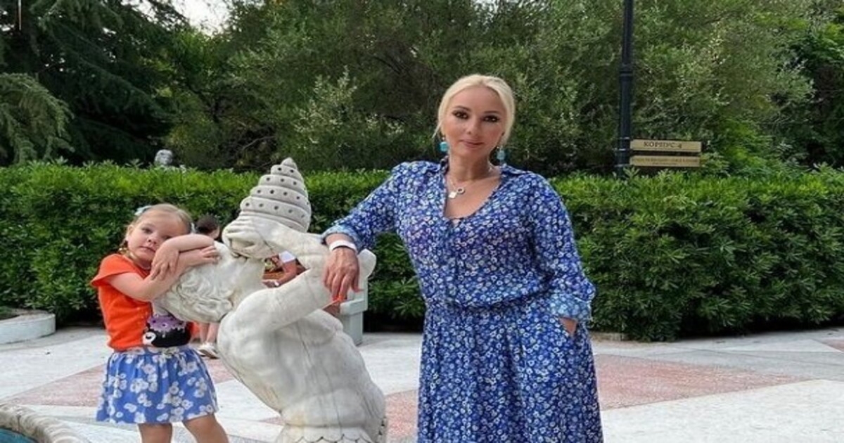 Лера Кудрявцева рассказала об отдыхе в Адлере и встрече с Лазаревым